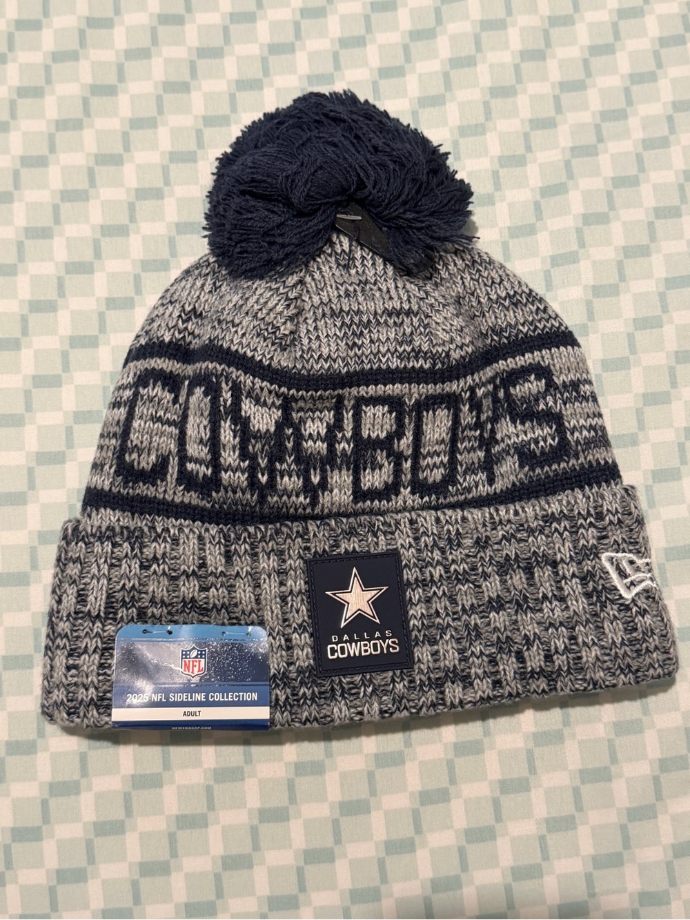 NEW ERA Dallas Cowboys Knit Pom Beanie - Navy & Gray